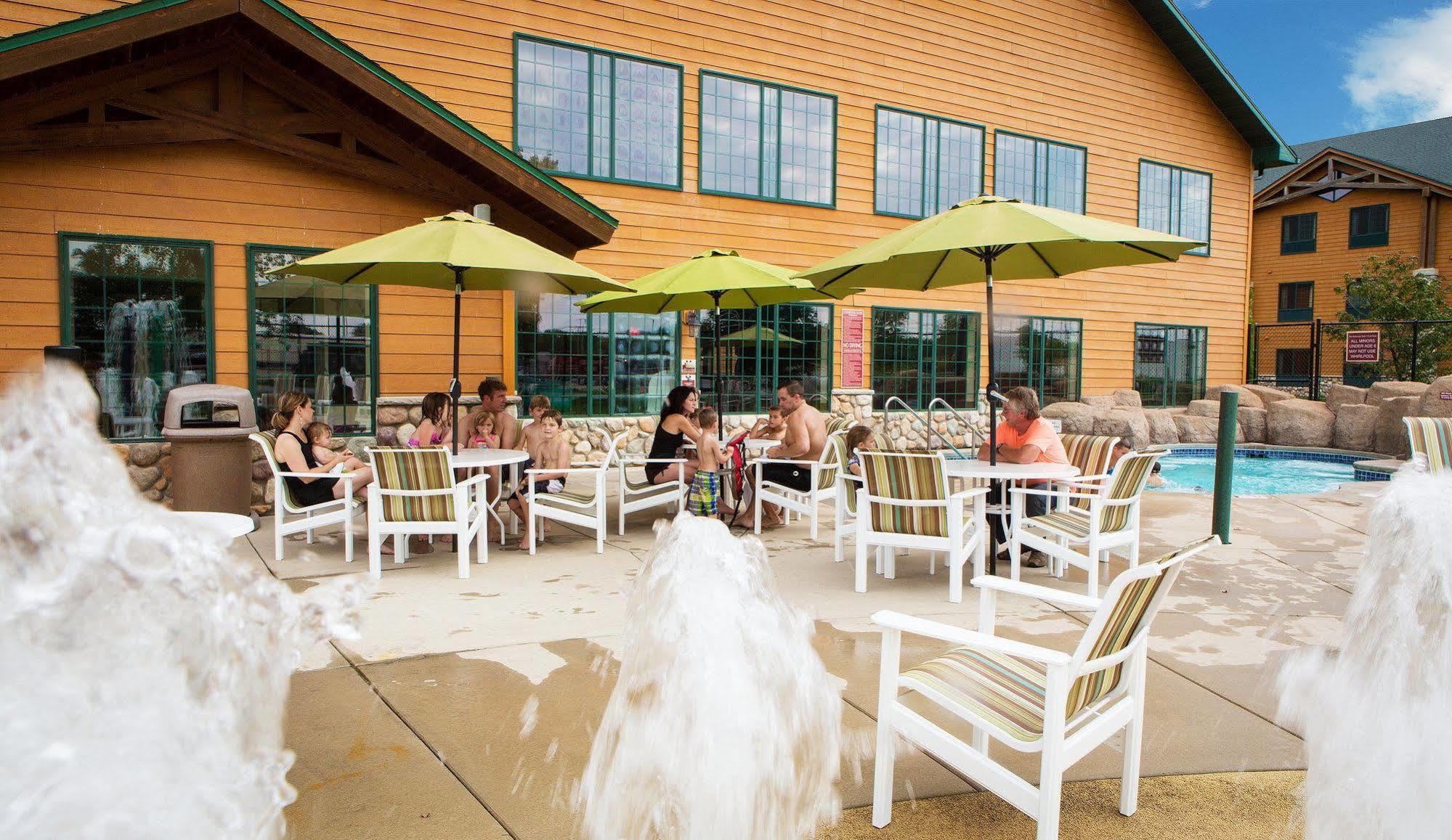 ОТЕЛЬ TUNDRA LODGE RESORT - WATERPARK & CONFERENCE CENTER ГРИН БЭЙ, WI 3*  (США) - от 7462 RUB | NOCHI